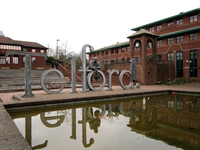 ThomasTelford's statue in Telford