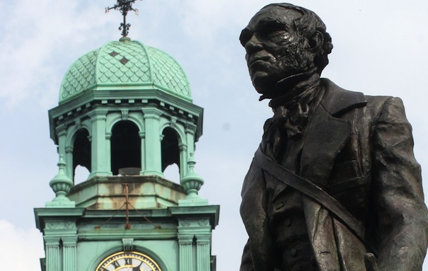 CD 7a - Statue at Shrewsbury School